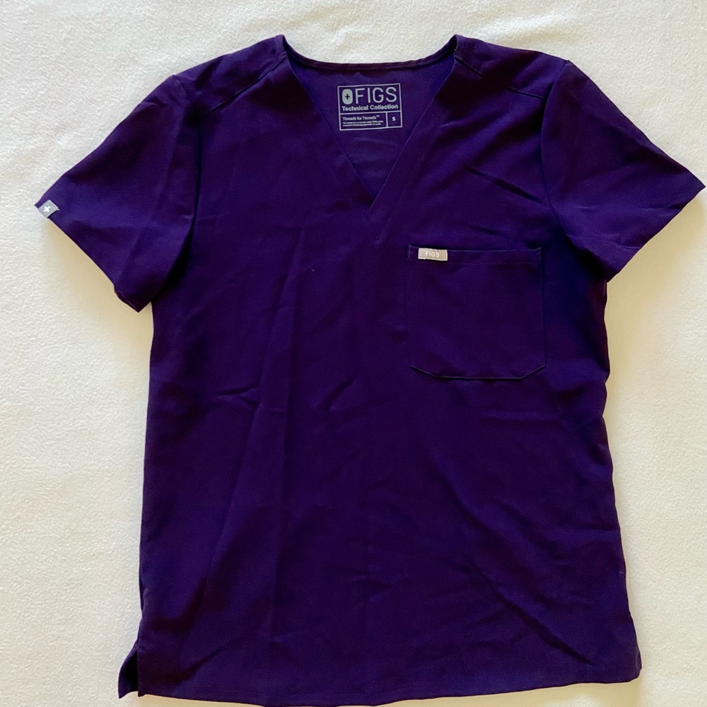FIGS scrub top